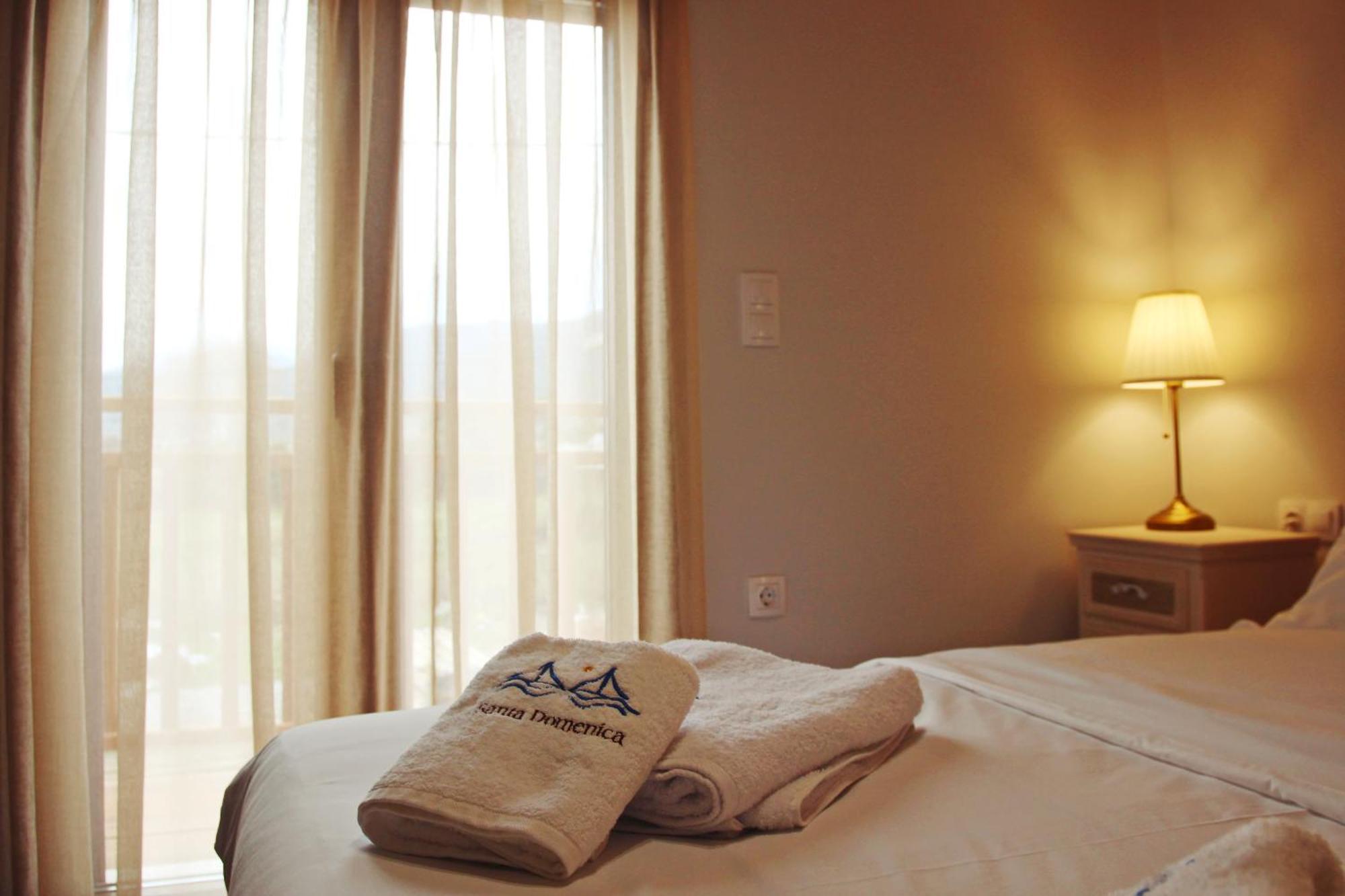 Santa Domenica Nafpaktos - Rooms And Apartments By The Sea Kültér fotó